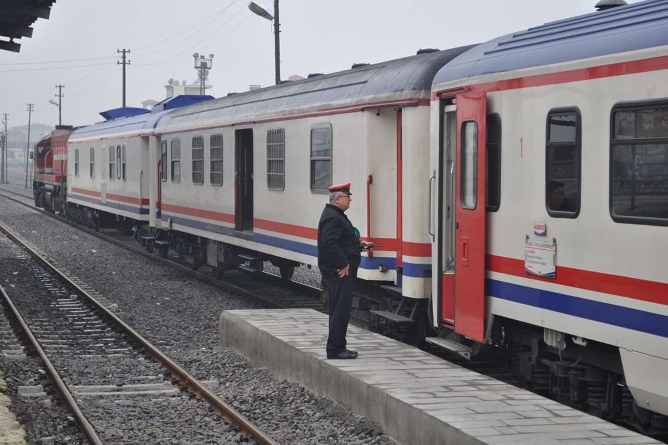 Ana hat tren seferleri yeniden başlıyor Ana hat tren seferleri yeniden başlıyor